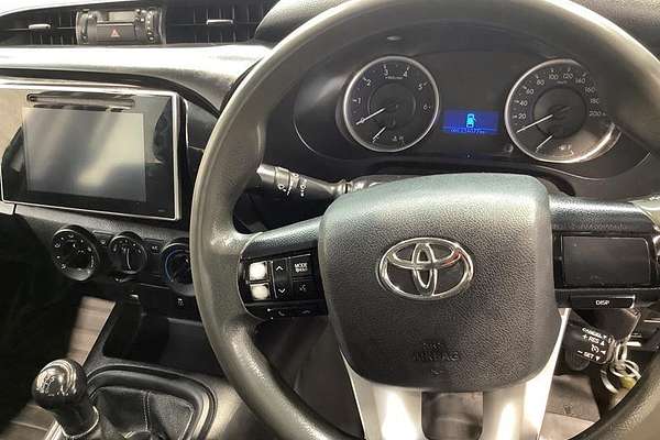2017 Toyota Hilux SR GUN126R 4X4