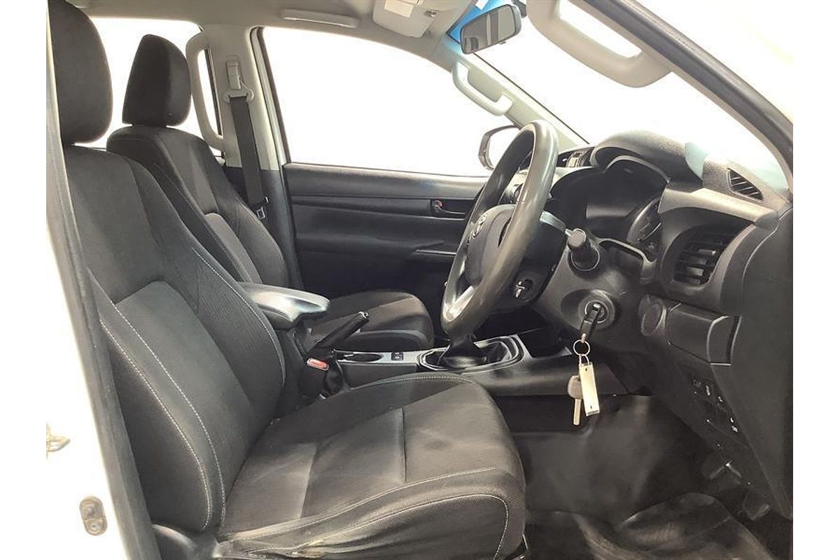 2017 Toyota Hilux SR GUN126R 4X4