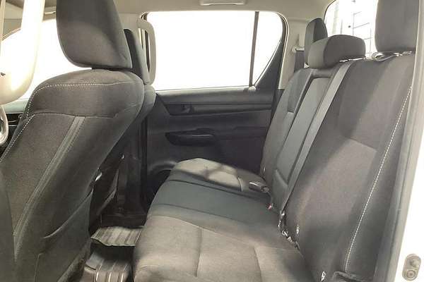 2017 Toyota Hilux SR GUN126R 4X4