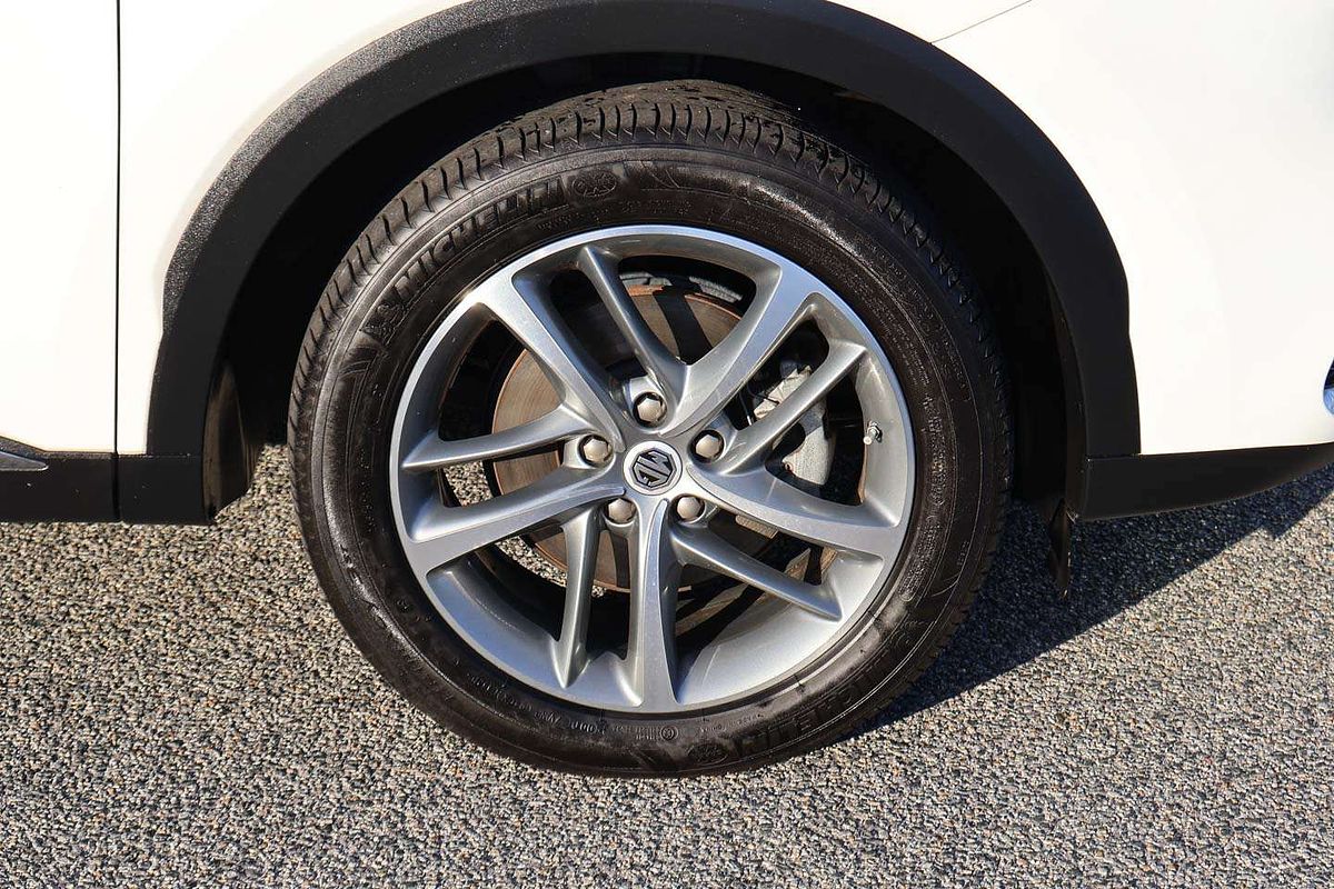 2022 MG HS Essence X SAS23