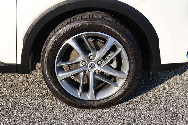 2022 MG HS Essence X SAS23