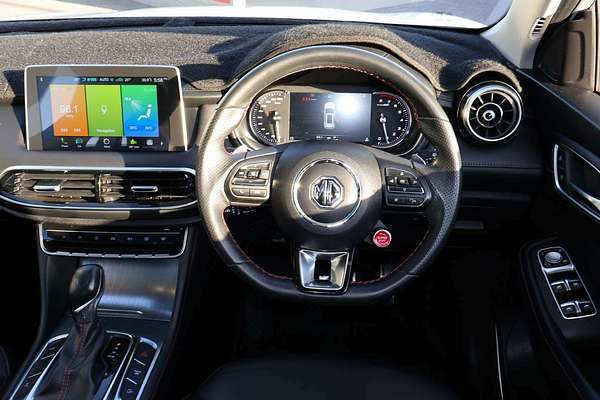 2022 MG HS Essence X SAS23