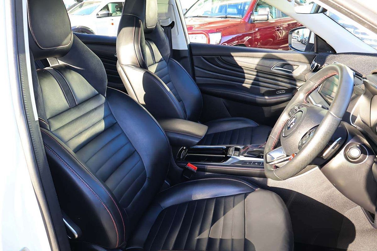 2022 MG HS Essence X SAS23