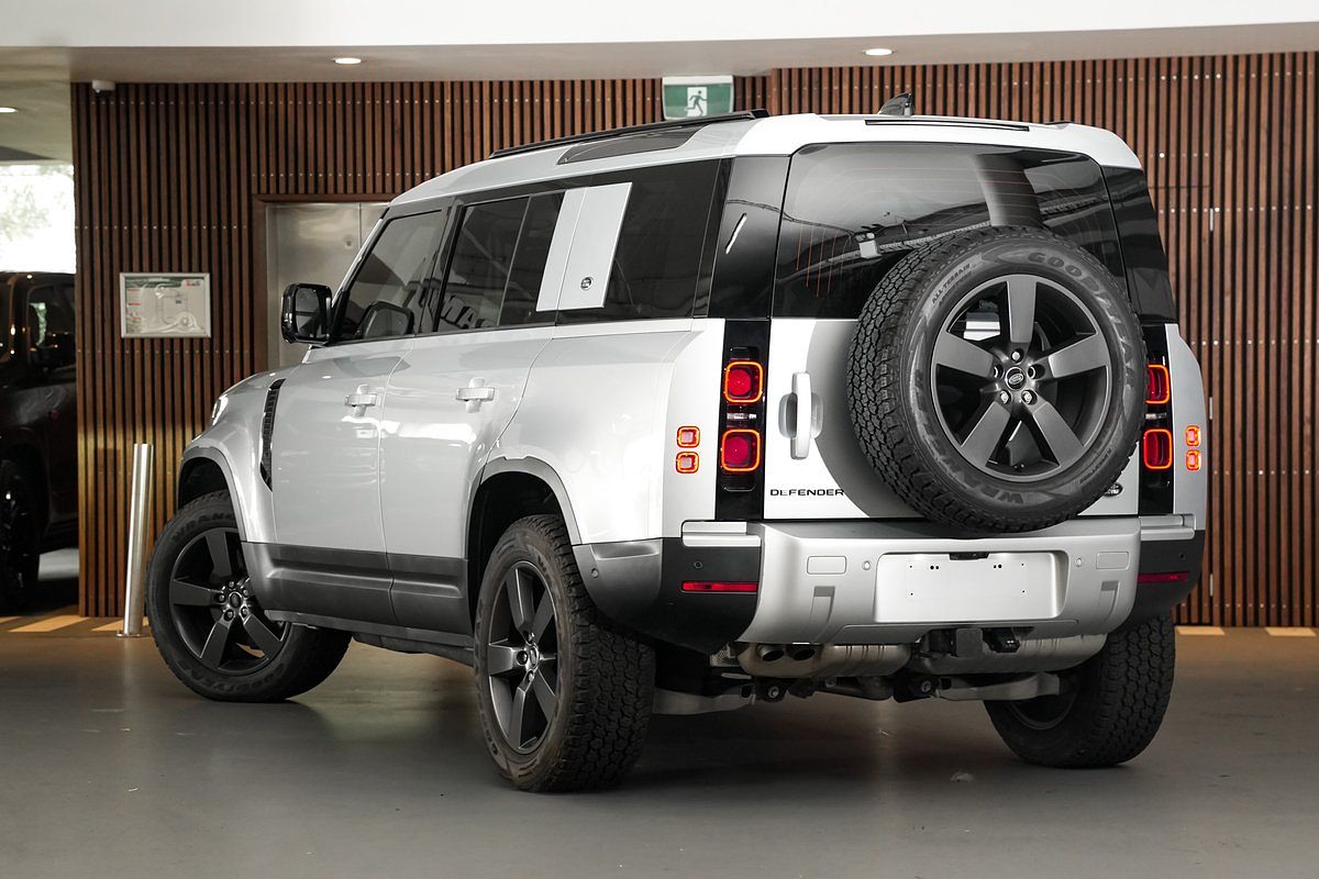 2023 Land Rover Defender 110 D300 SE L663