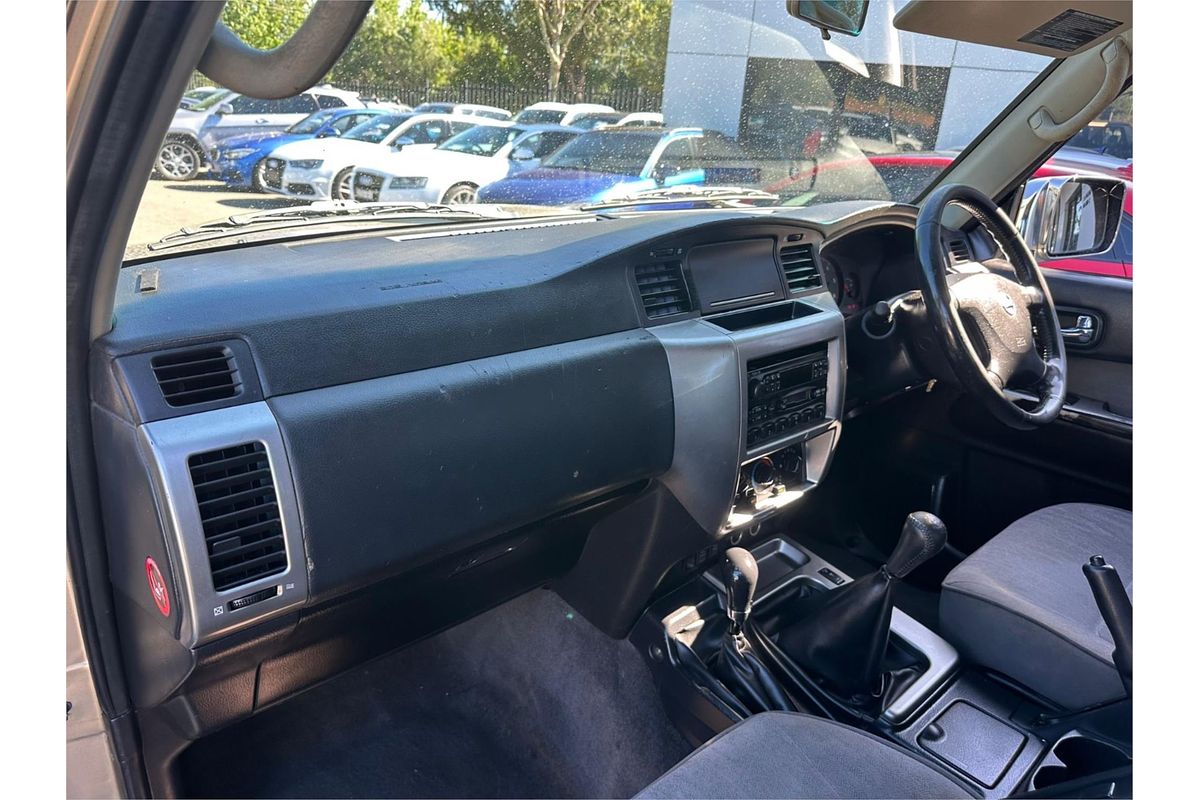 2010 Nissan Patrol ST GU 7