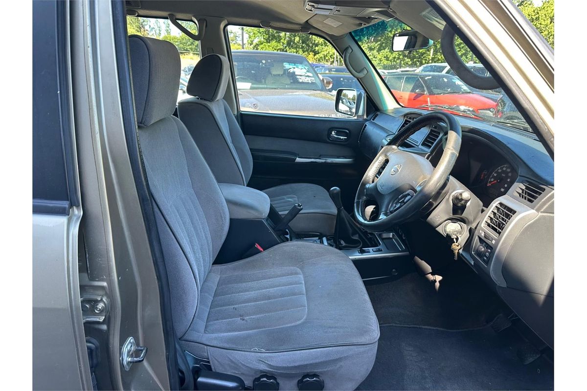 2010 Nissan Patrol ST GU 7