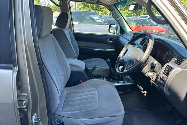 2010 Nissan Patrol ST GU 7