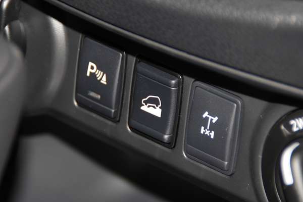 2025 Nissan Navara PRO-4X D23 4X4