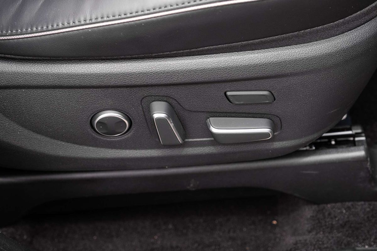 2024 Hyundai Palisade Calligraphy Black Ink LX2.V5