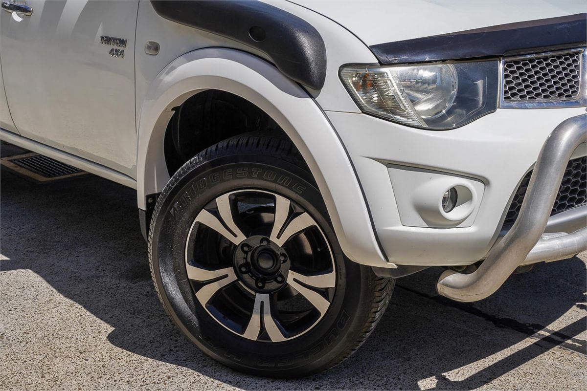 2010 Mitsubishi Triton GLX-R MN 4X4