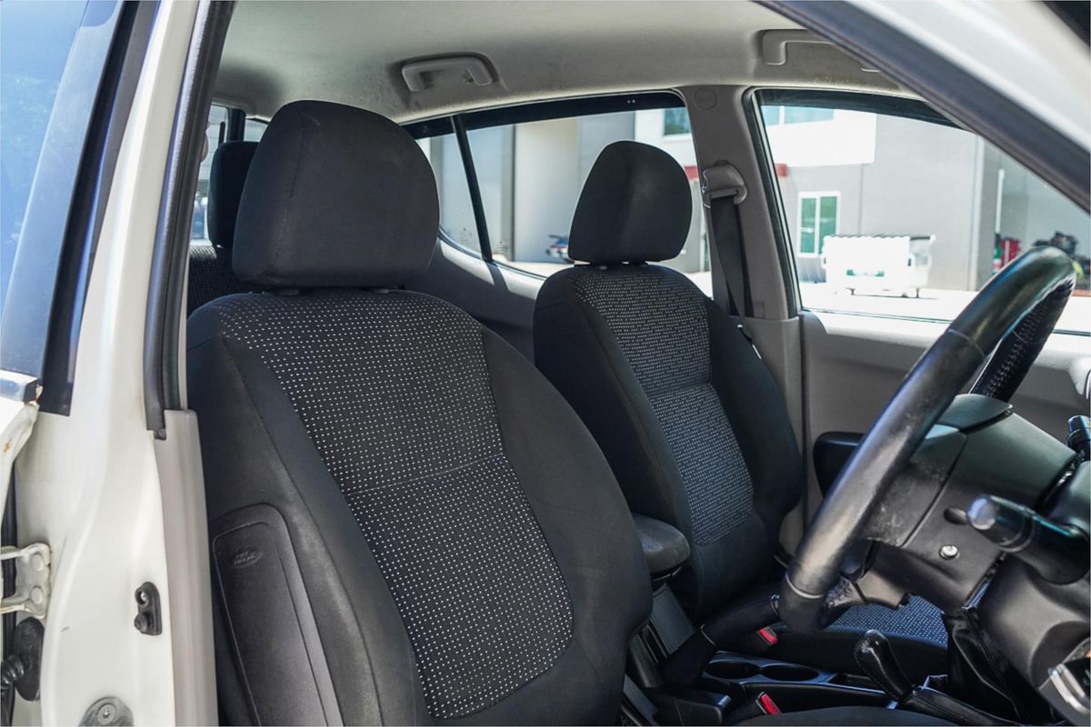 2010 Mitsubishi Triton GLX-R MN 4X4