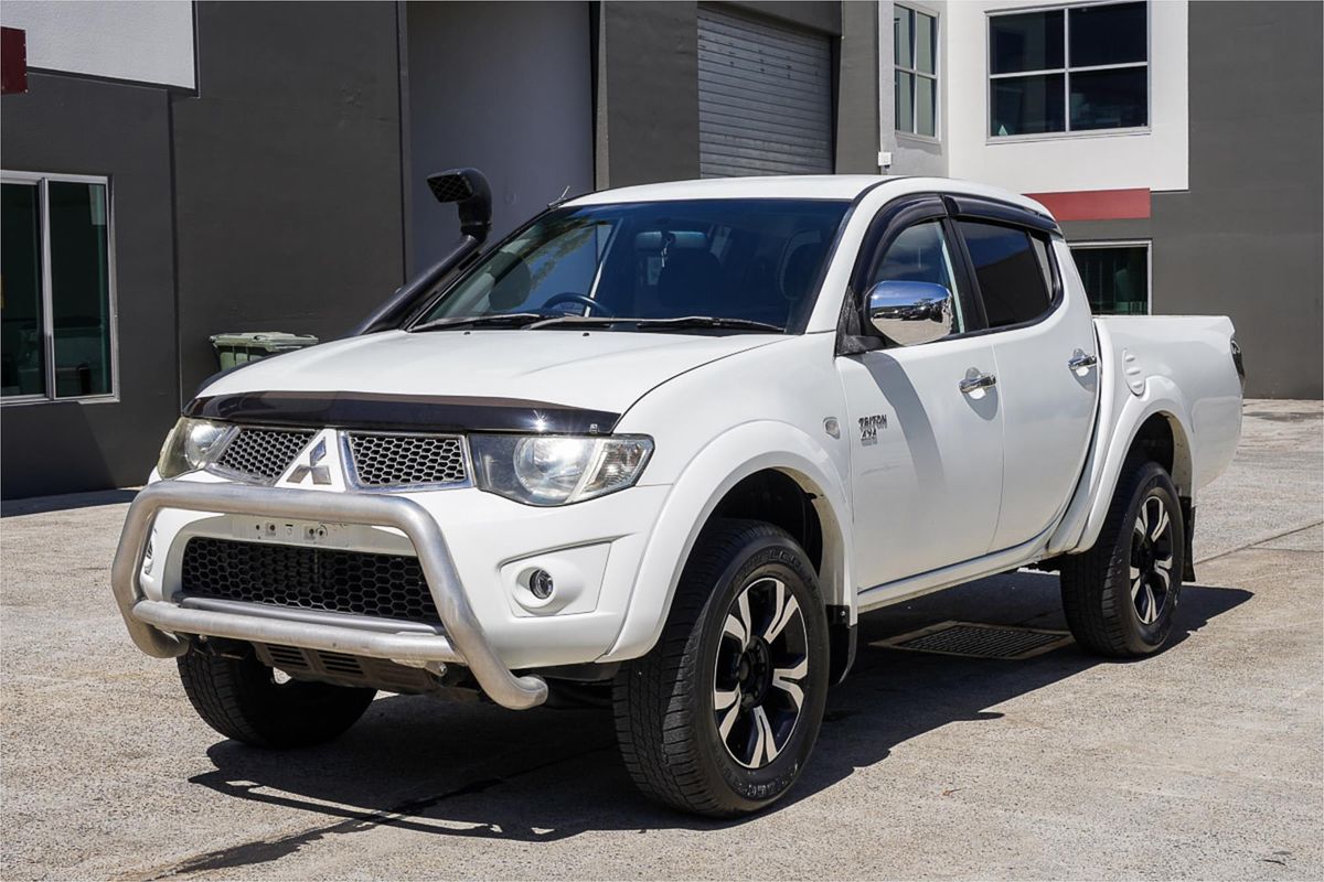 2010 Mitsubishi Triton GLX-R MN 4X4
