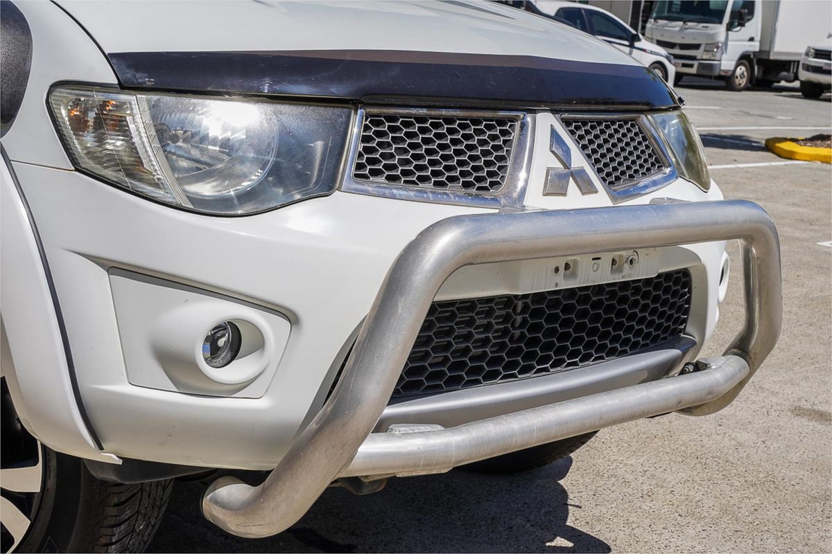 2010 Mitsubishi Triton GLX-R MN 4X4