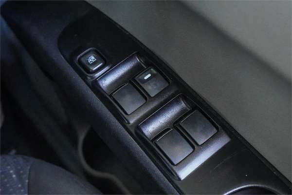 2010 Mitsubishi Triton GLX-R MN 4X4