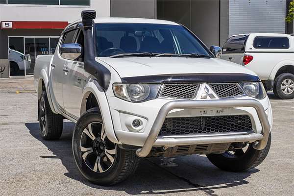 2010 Mitsubishi Triton GLX-R MN 4X4
