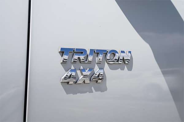 2010 Mitsubishi Triton GLX-R MN 4X4