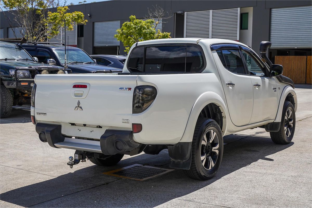 2010 Mitsubishi Triton GLX-R MN 4X4
