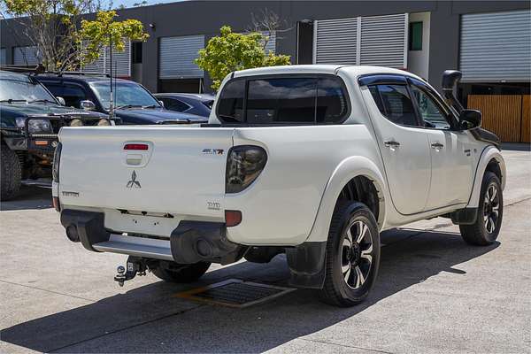 2010 Mitsubishi Triton GLX-R MN 4X4