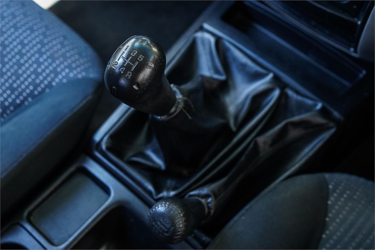 2010 Mitsubishi Triton GLX-R MN 4X4