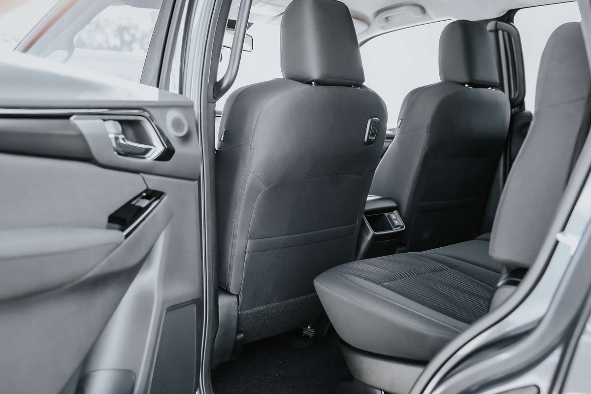 2025 Isuzu MU-X LS-U