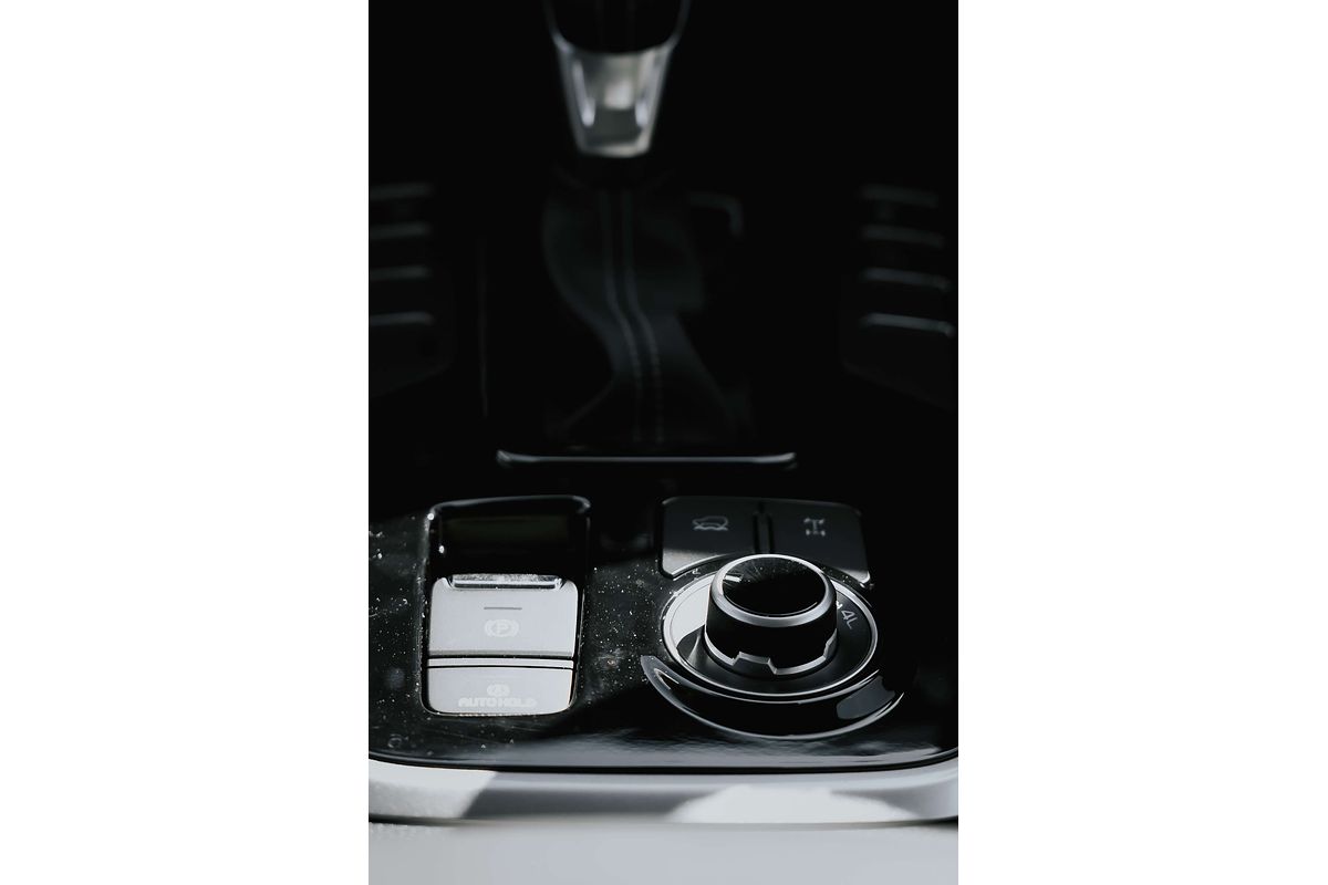 2025 Isuzu MU-X LS-U