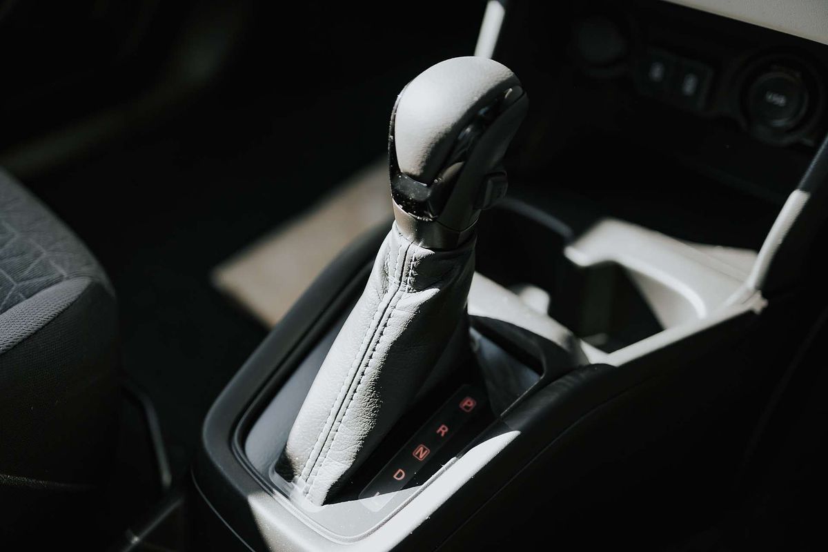 2025 Suzuki Swift Hybrid Plus UZ