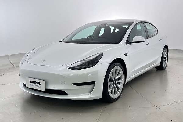 2022 Tesla Model 3 Rear-Wheel Drive
