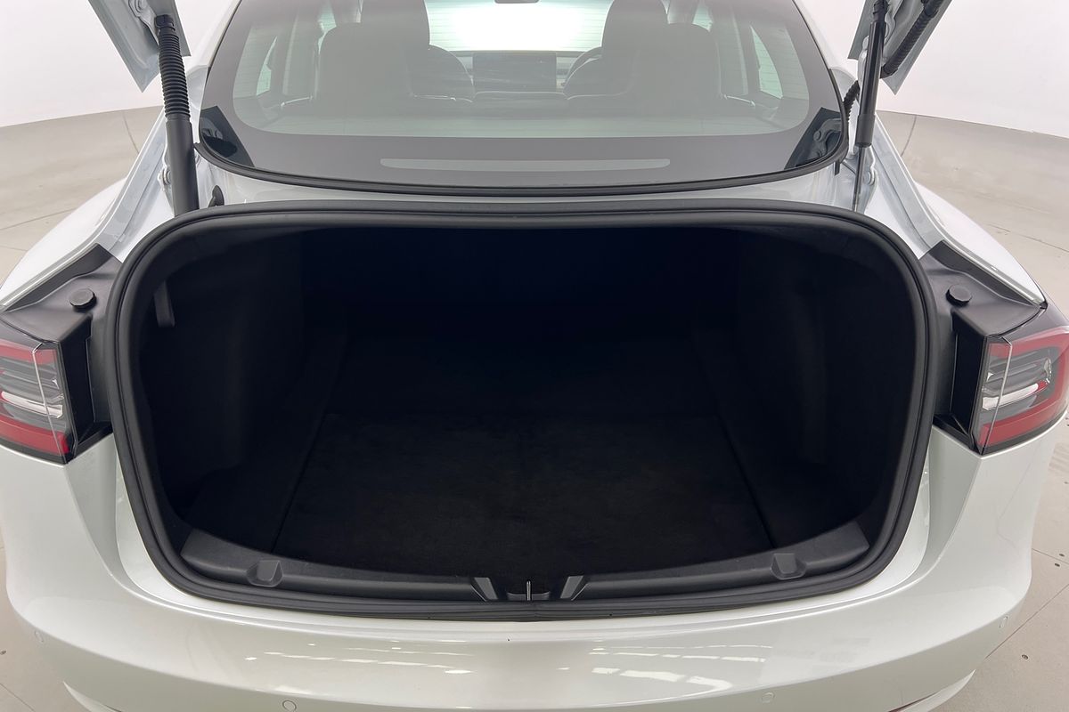 2022 Tesla Model 3 Rear-Wheel Drive