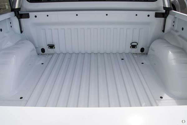 2025 Nissan Navara ST D23 4X4