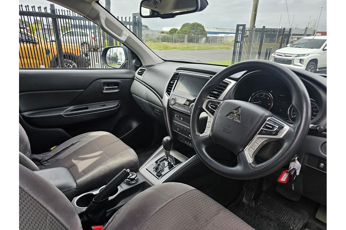 2019 Mitsubishi Triton GLX+ MR 4X4