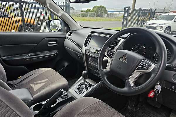 2019 Mitsubishi Triton GLX+ MR 4X4