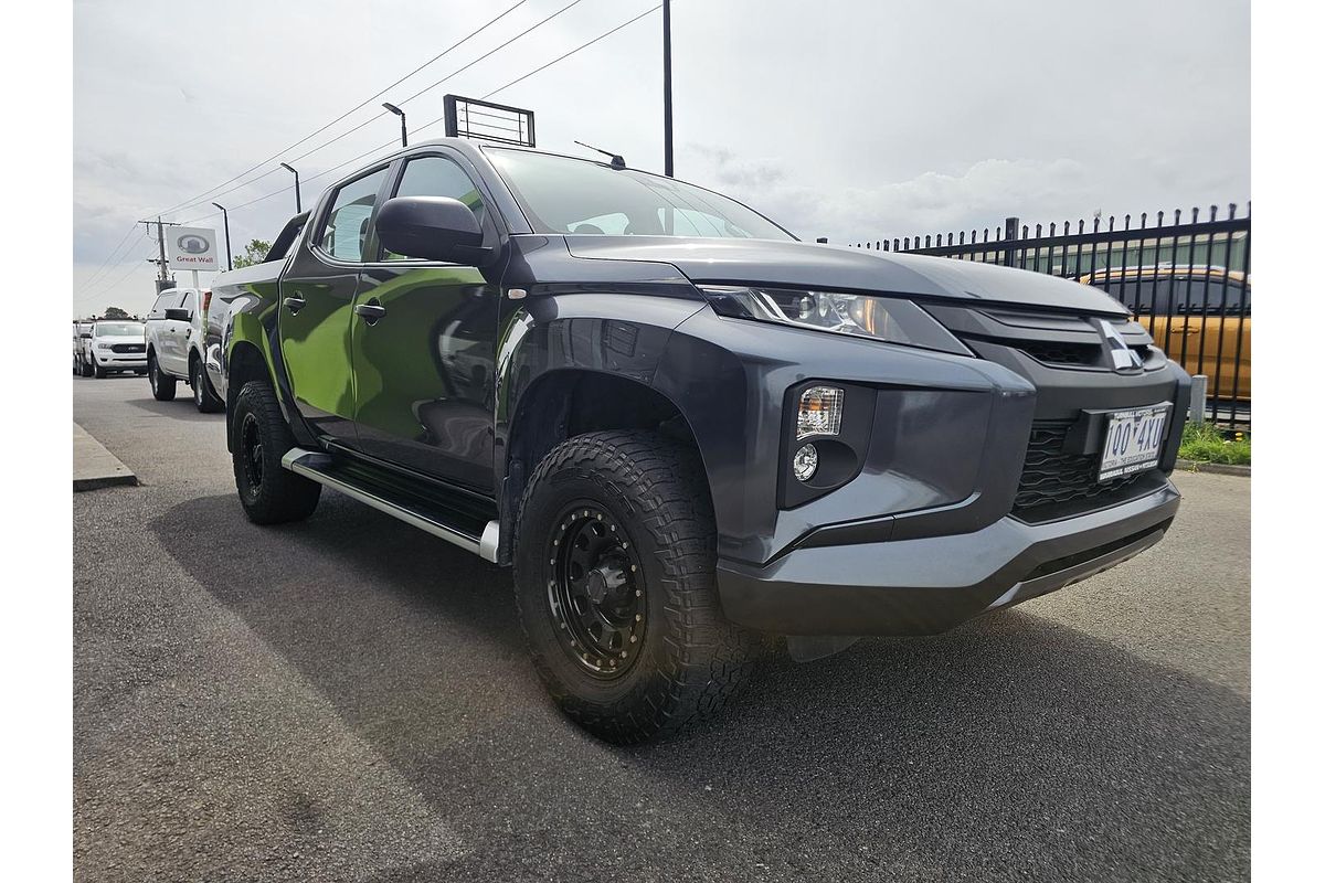 2019 Mitsubishi Triton GLX+ MR 4X4