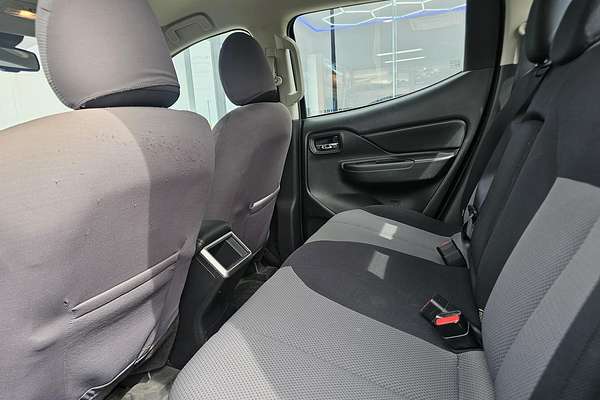 2019 Mitsubishi Triton GLX+ MR 4X4