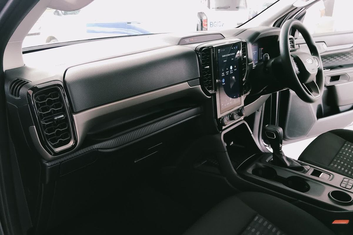 2024 Ford Everest Ambiente 2.0L