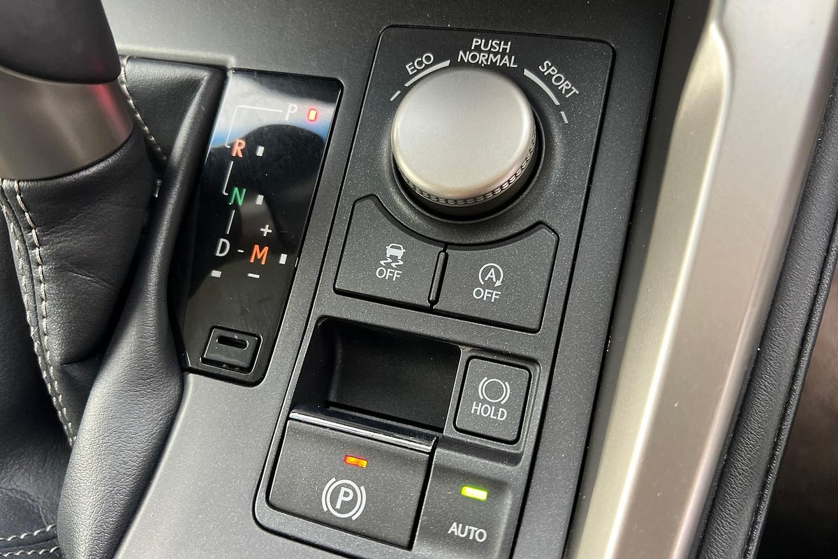 2015 Lexus NX NX200t Luxury AGZ10R