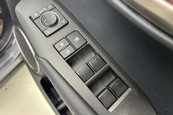 2015 Lexus NX NX200t Luxury AGZ10R