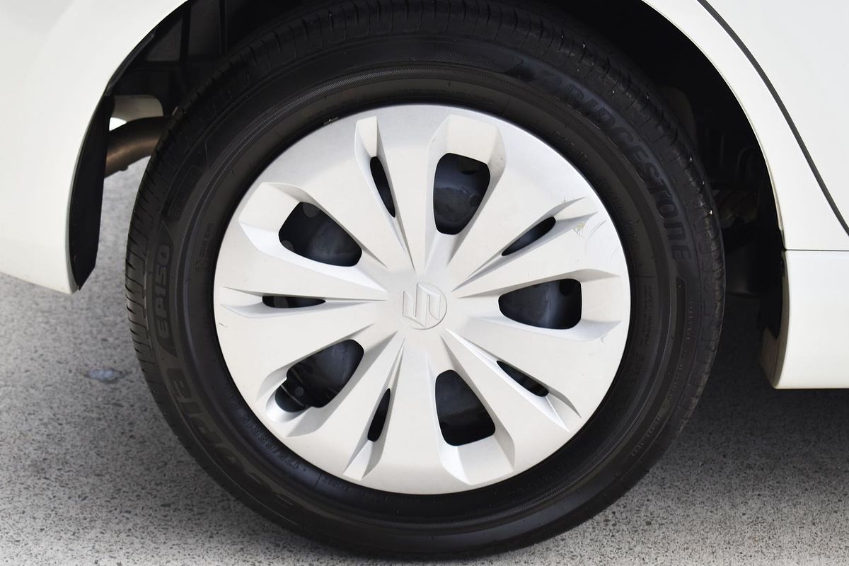 2024 Suzuki Swift Hybrid UZ