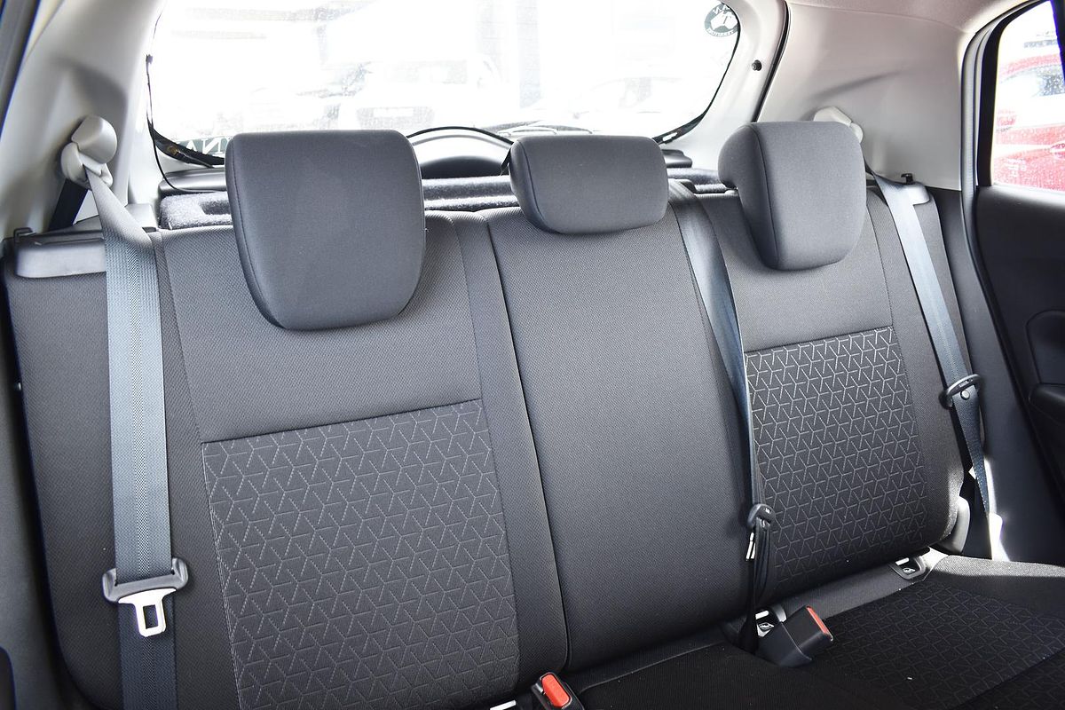 2024 Suzuki Swift Hybrid UZ