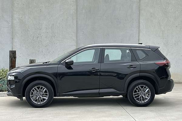 2023 Nissan X-TRAIL ST T33