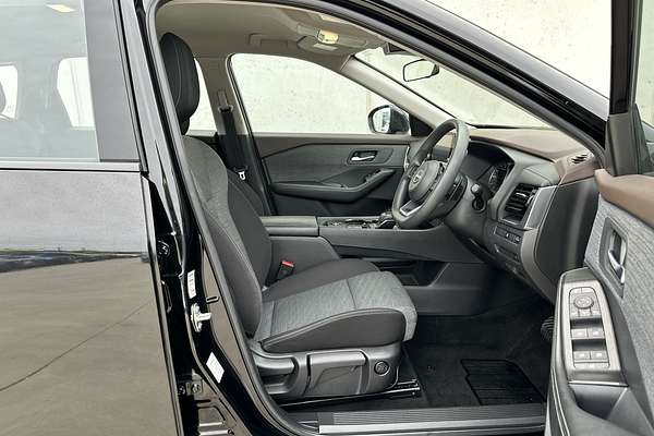 2023 Nissan X-TRAIL ST T33