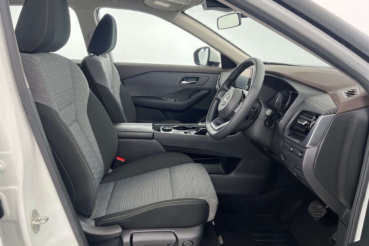 2023 Nissan X-TRAIL ST T33