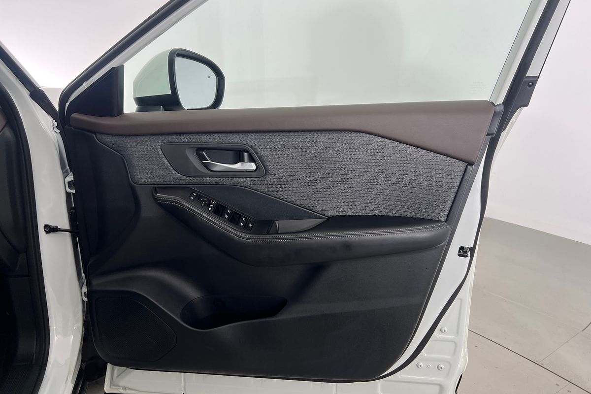 2023 Nissan X-TRAIL ST T33