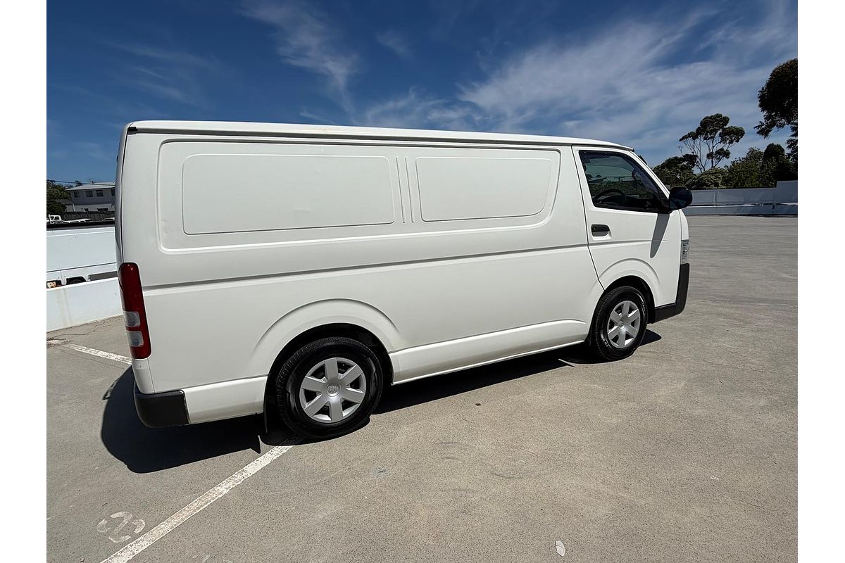 2015 Toyota Hiace KDH201R LWB