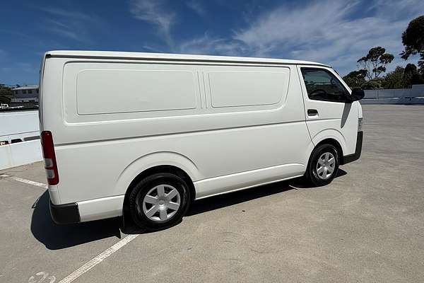 2015 Toyota Hiace KDH201R LWB
