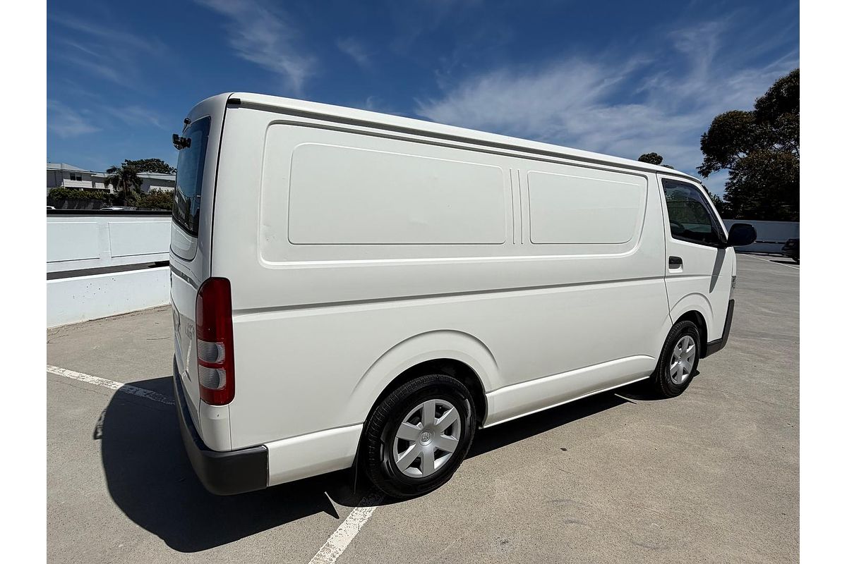 2015 Toyota Hiace KDH201R LWB