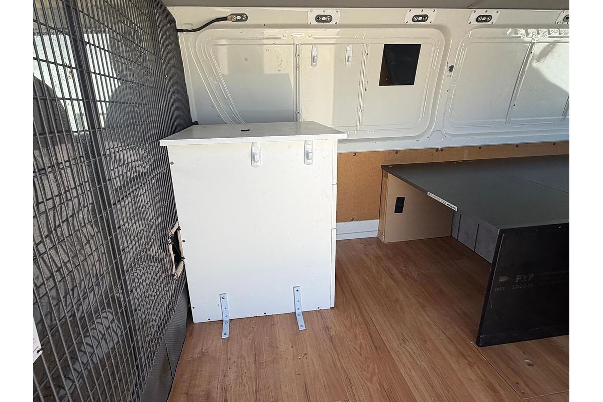 2015 Toyota Hiace KDH201R LWB