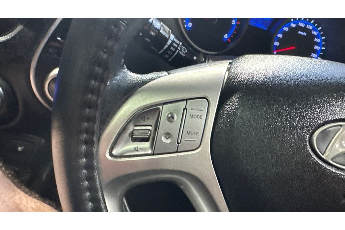 2012 Hyundai ix35 Highlander LM