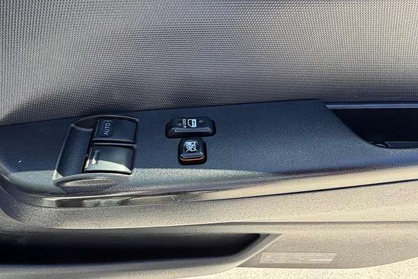 2015 Toyota Hiace KDH201R LWB