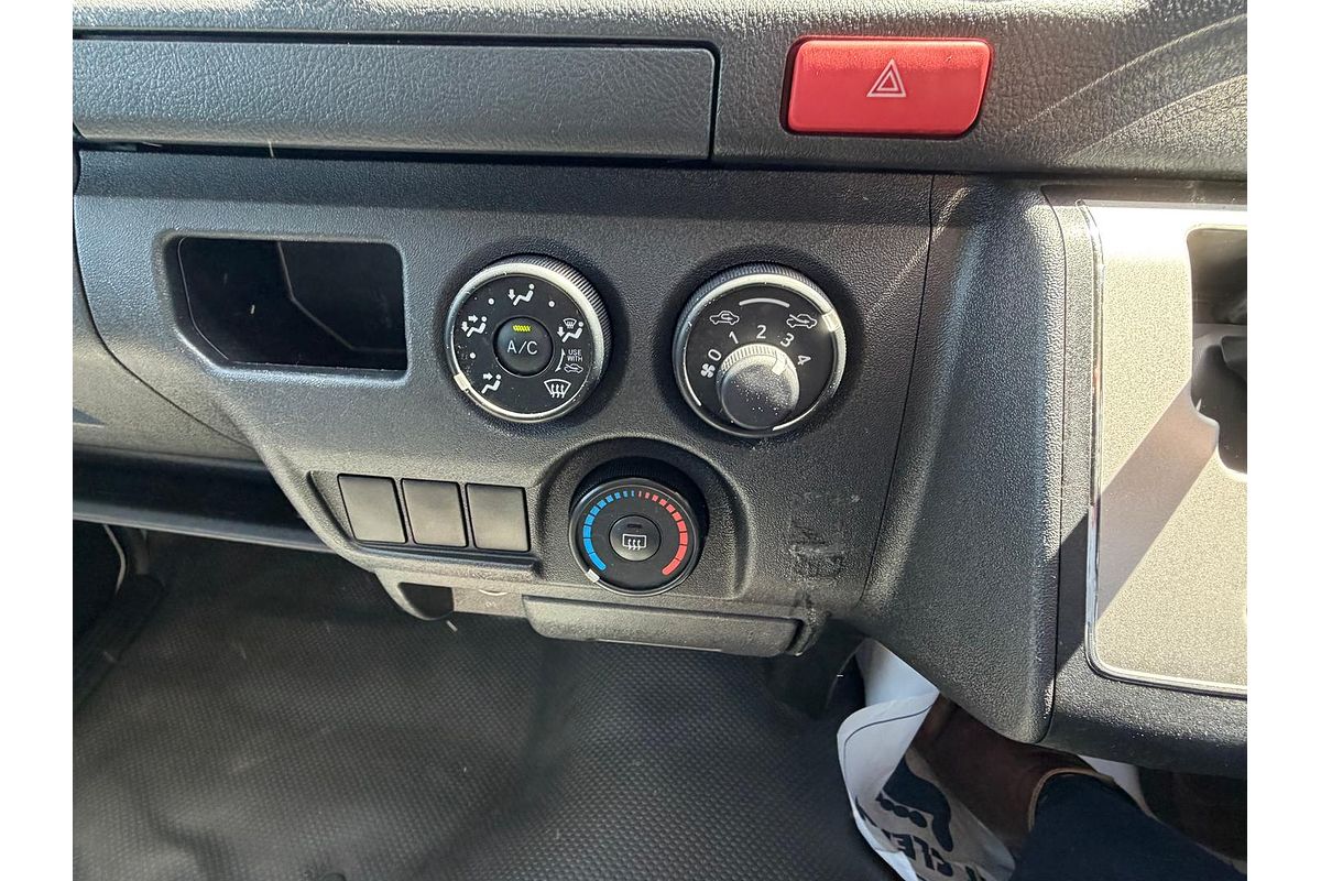 2015 Toyota Hiace KDH201R LWB