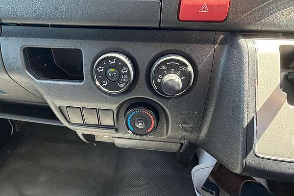 2015 Toyota Hiace KDH201R LWB